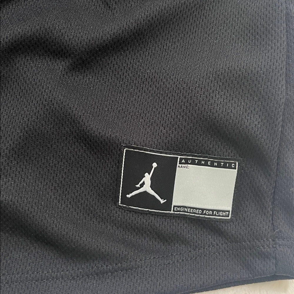 AIR JORDAN SLEEVELESS CREWNECK DRESS WITH FRONT PRINT IN BLACK - Picture 7 of 9